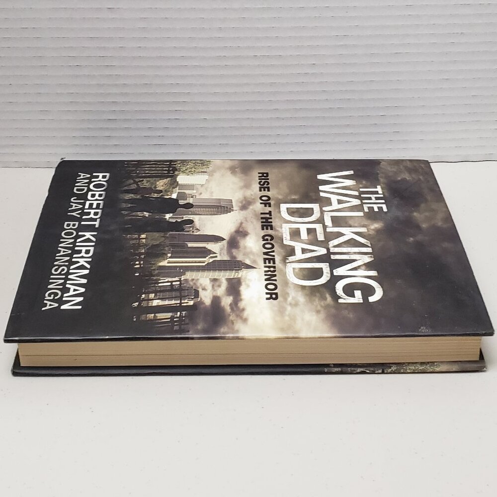 The Walking Dead: Rise of the Governor Hardcover Book - Picture 4 of 5